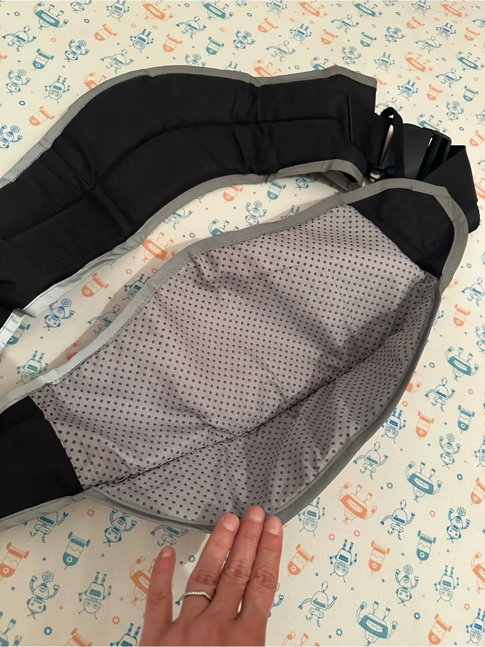 Hands-Free Baby and Toddler Hip Seat Carrier - Comfortable Sling